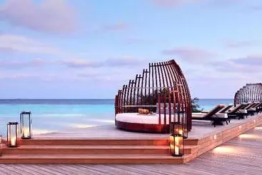 هتل Nh Collection Maldives Havodda Resort