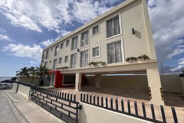 هتل آپارتمان Palmares Suites