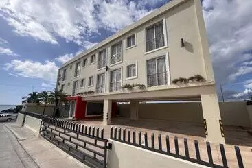 هتل آپارتمان Palmares Suites