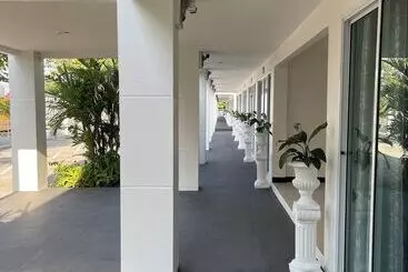 Pensió Ivory House Sriracha