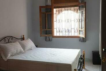 هاستل Santacruz Surf Camp