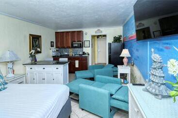 شقة فندقية Waterfront Room, Heated Pool, Tiki Bar & Grill