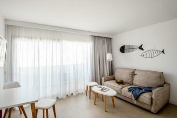 Apartamentos Top Secret Prestige Es Pujols   Formentera Vacaciones