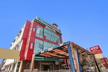 Hotelli Oyo Flagship Shri Nanadan Palace
