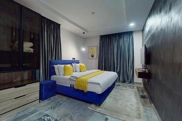 Yanna Apartment By Khaliques