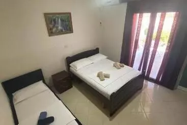 Pension Vila Avni Likometi