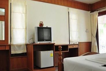 Hotelli Chaloklum Bay Resort