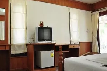 酒店 Chaloklum Bay Resort