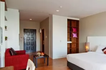 Szálloda V8 Seaview Jomtien