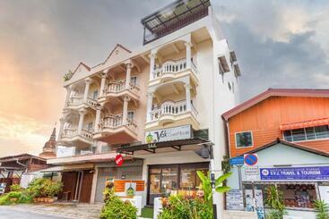 Отель Yak Guesthouse