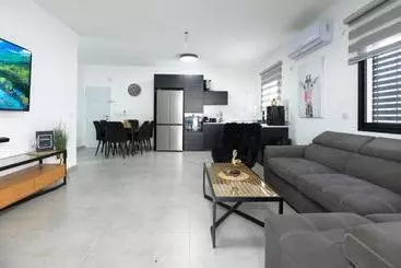 צימר מור קרסנטי סוויטות בכינרת