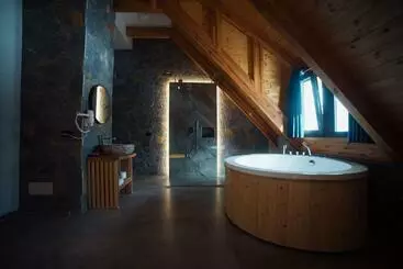 Hotel Kulla E Bajraktarit