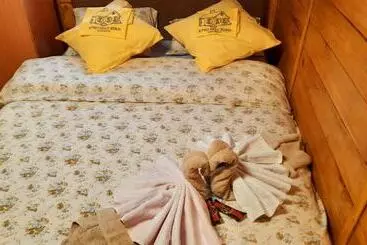 هتل کپسول Etno Selo Eden