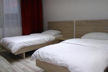 تختخواب و صبحانه Svadbeni Salon Stefan