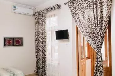 Pensión Trip.le Guest House