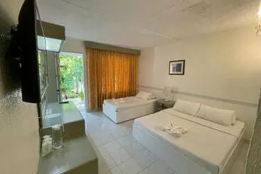Casa Pilar Beach Resort