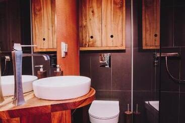 פנסיון House Raduha