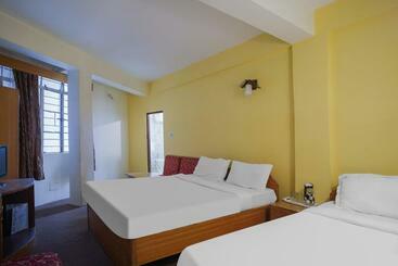 Hotel Collection O Shanti Priya