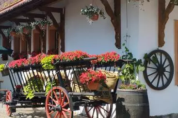 Majatalo Penzion Restaurace U Helferů