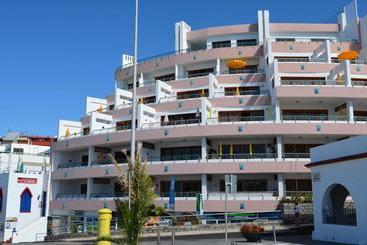 דירות לתיירים Playa Delphin