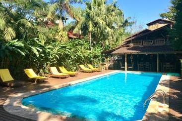 فندق Pousada Katmandu