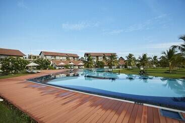 The Calm Resort & Spa