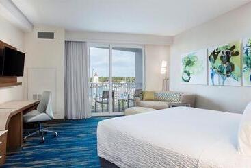 בית מלון כפרי Courtyard By Marriott Faro Blanco Resort