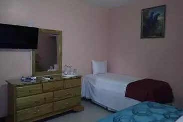 هتل Glistening Waters