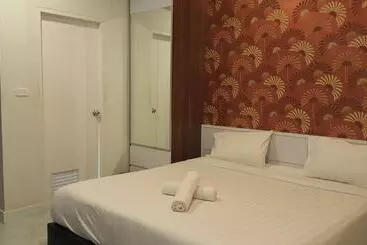 The Living Hotel At Surat Thani