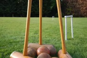 צימר Abbots Grange Manor House