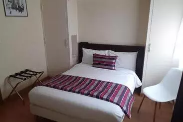 Отель Le Chapeau Rouge