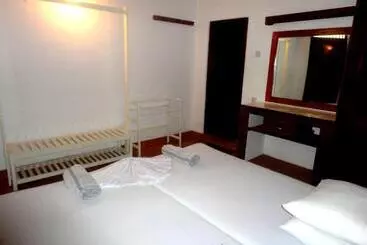 בית מלון כפרי Star Holiday Resort