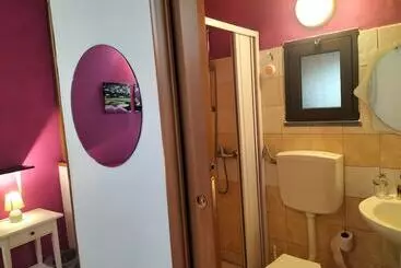 تختخواب و صبحانه Da Rosa