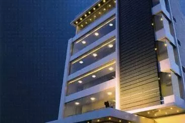 ホテル Renest Tirupati