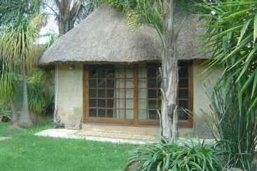 Пансион Airport Modjadji Guesthouse