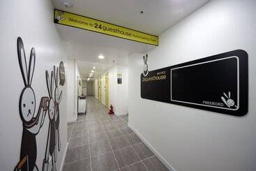 Pensão 24 Guesthouse Myeongdong Town