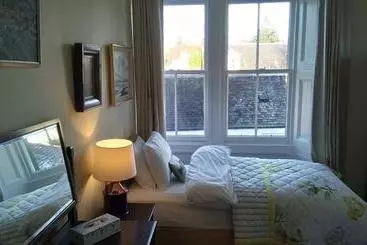 Pensione Rosebank House