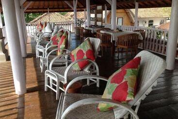 בית מלון כפרי Villa Agung Beach Inn