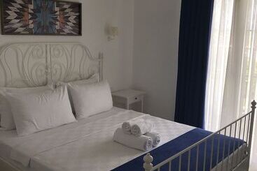Hotel Yasemin Alacati   Adult Only
