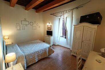 בית מלון כפרי Tenuta Marchesi Fezia