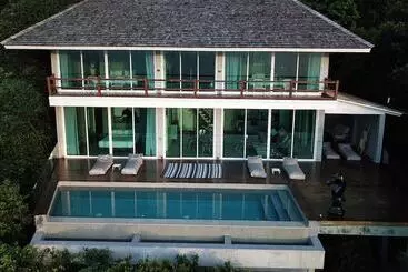 Ferienwohnungen Naroua Villas