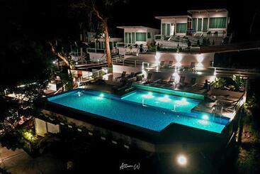 هتل Alunan Resort All Inclusive