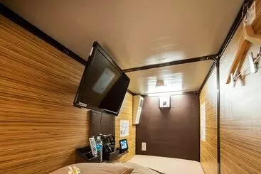 Hotel Càpsula Anshin Oyado Shinjuku Ekimaeten