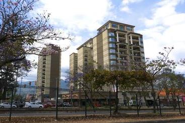 アパートホテル Torres Del Lago