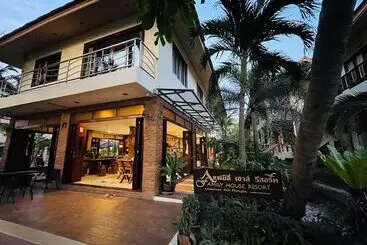 Hotel Family House Resort, Haad Rin