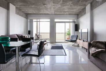 酒店 Sky City Suites at Midtown