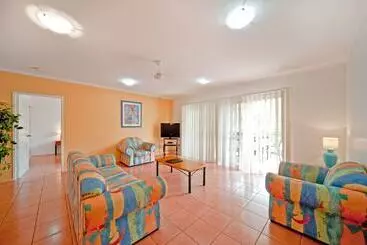Apartament At Beach Court Holiday Villas