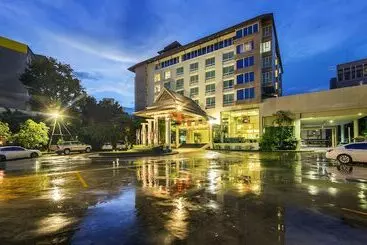 ホテル Buri Sriphu