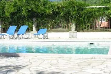 Hotel Chambres D Hôtes Le Clos Des Oliviers