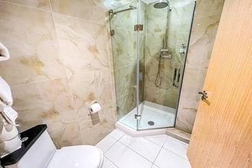 דירה Royal Athenaeum Suites